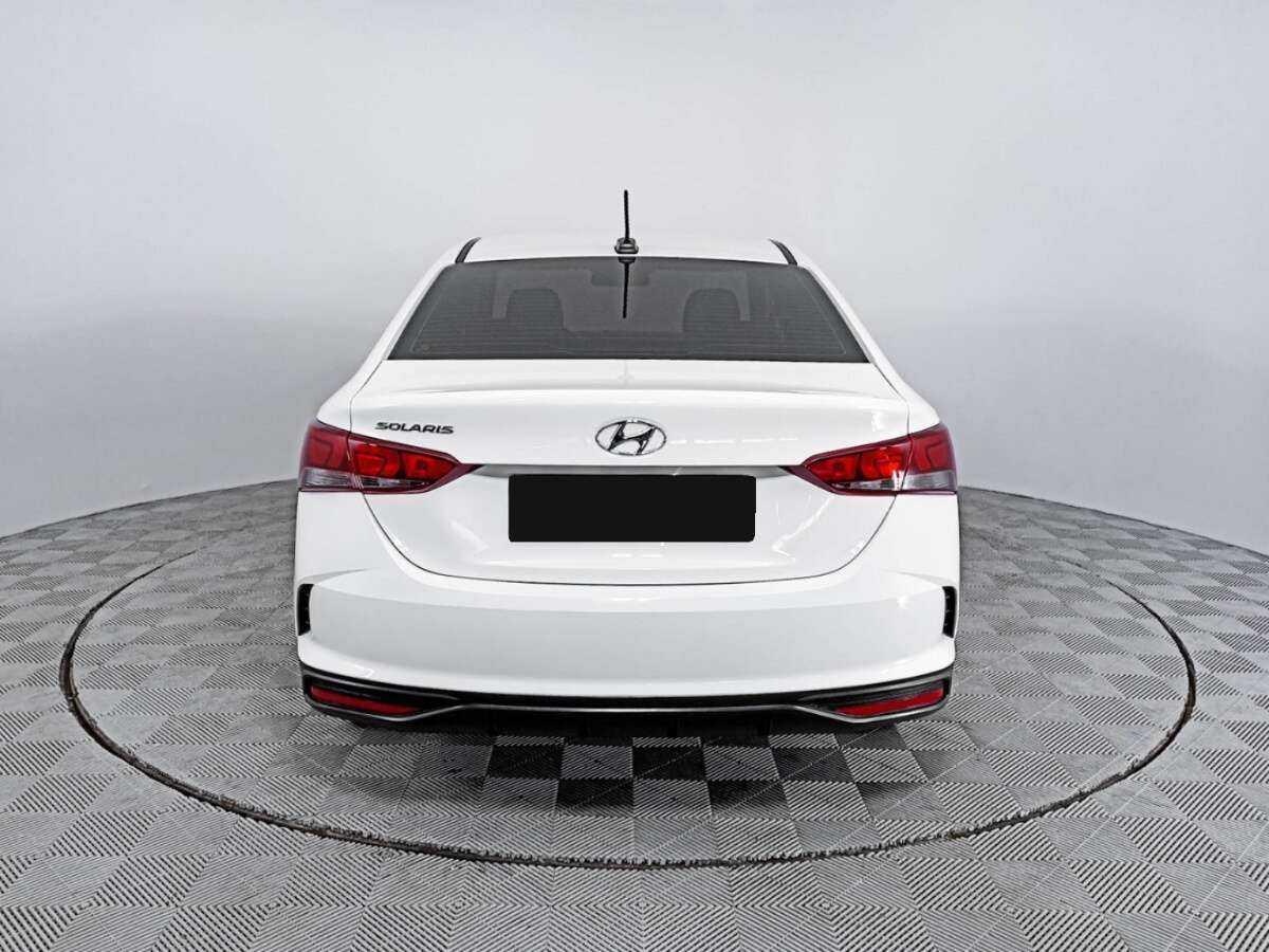 Купить Hyundai Solaris с пробегом. Фото: #4