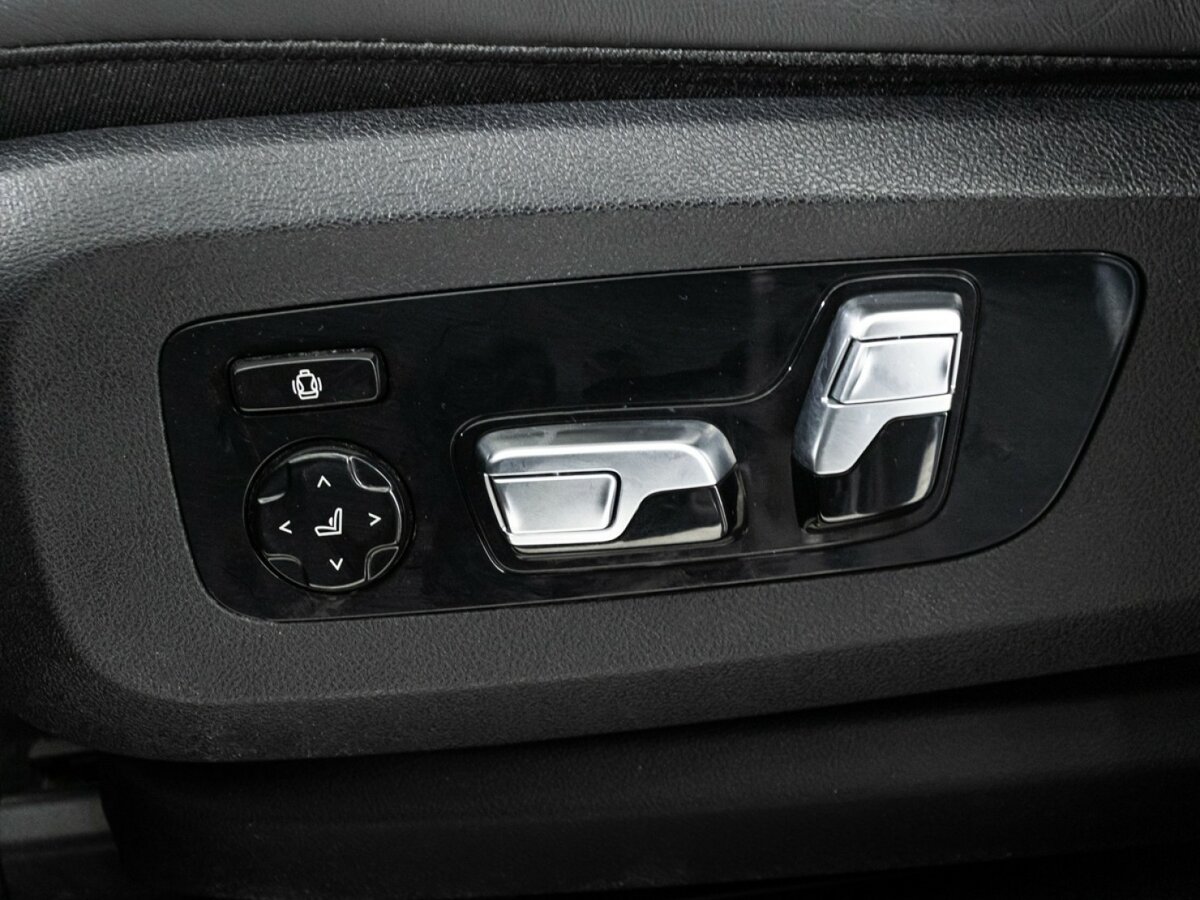 Купить BMW X7 с пробегом. Фото: #22