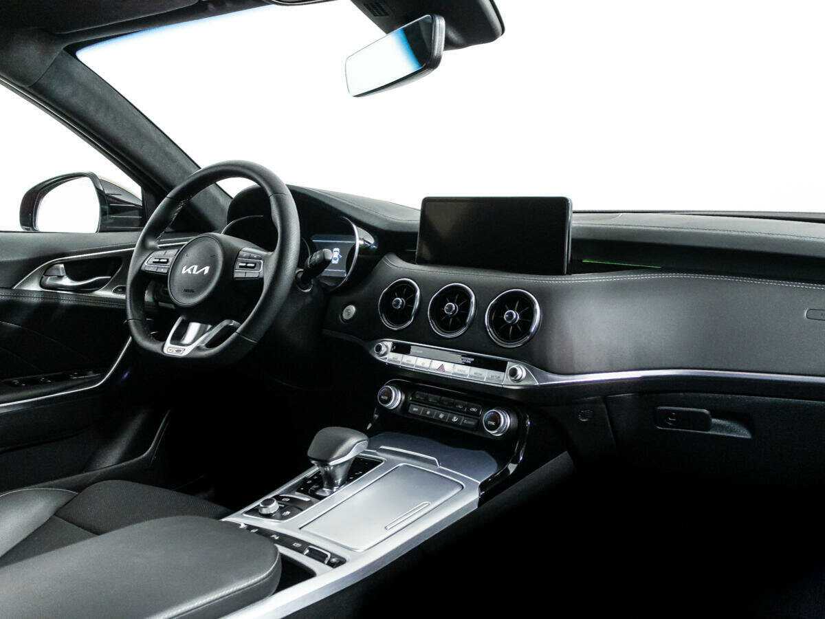 Купить Kia Stinger с пробегом. Фото: #8