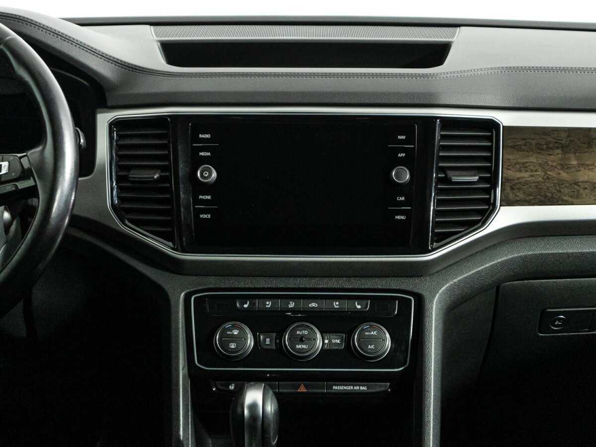 Купить Volkswagen Teramont с пробегом. Фото: #11