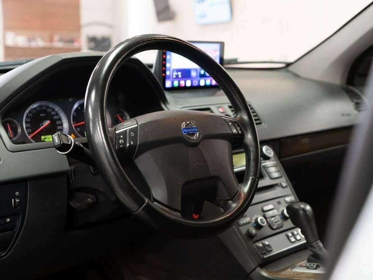 Купить Volvo XC90 с пробегом. Фото: #4