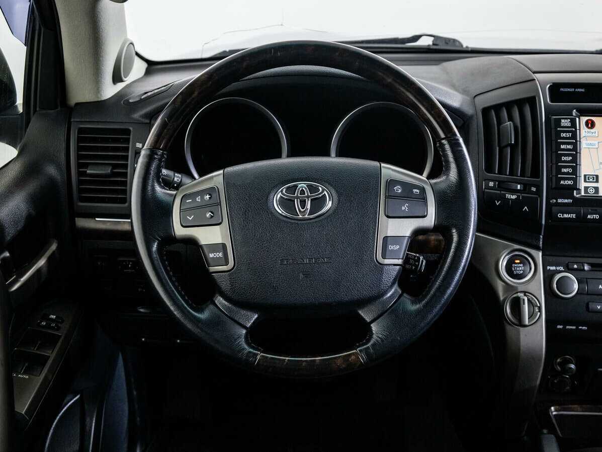 Купить Toyota Land Cruiser с пробегом. Фото: #19