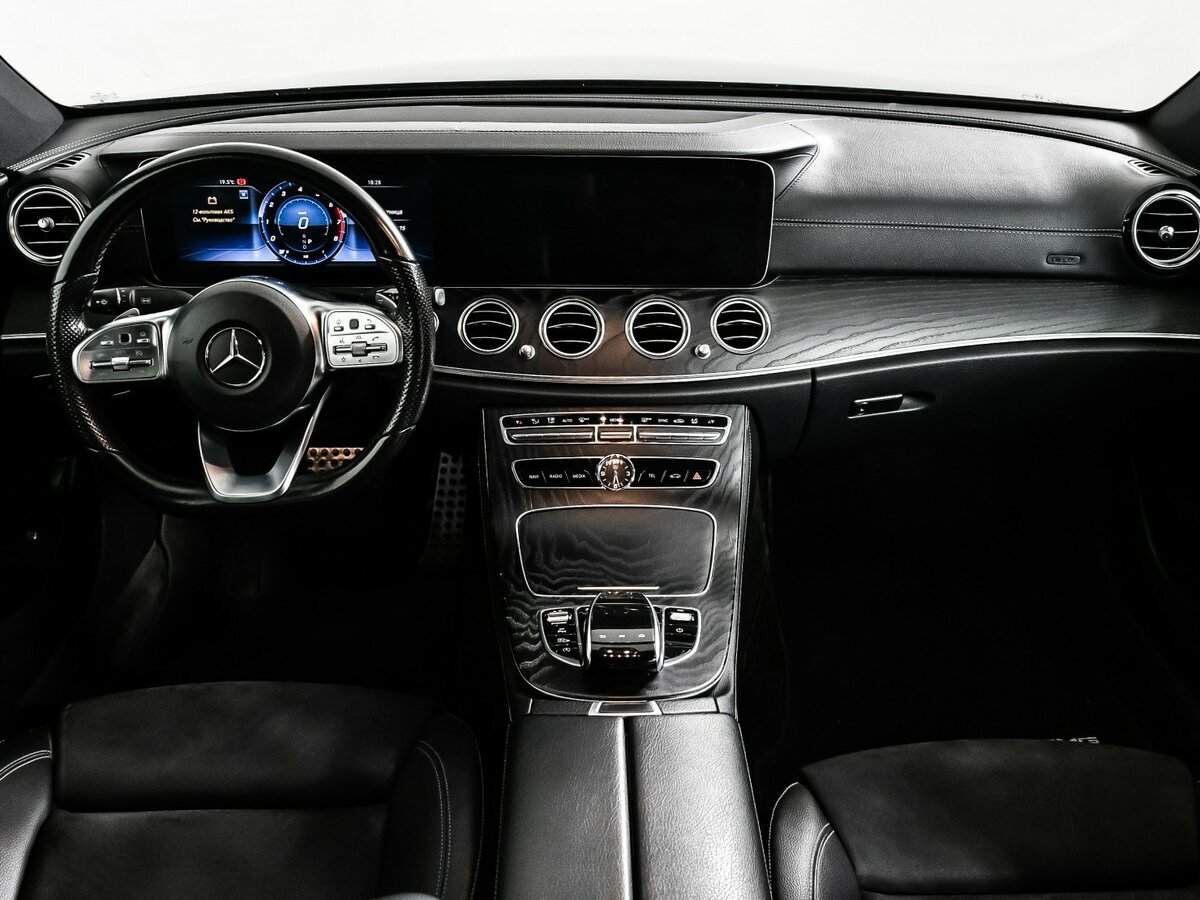 Купить Mercedes-Benz E-Класс с пробегом. Фото: #10
