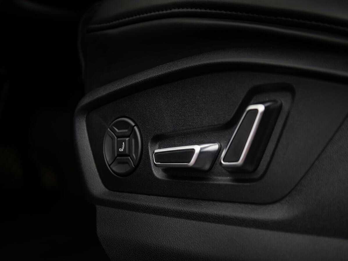 Купить Audi Q8 с пробегом. Фото: #16