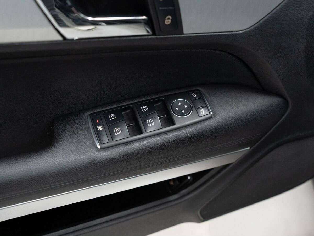 Купить Mercedes-Benz E-Класс с пробегом. Фото: #12