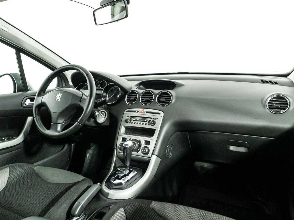 Купить Peugeot 308 с пробегом. Фото: #8