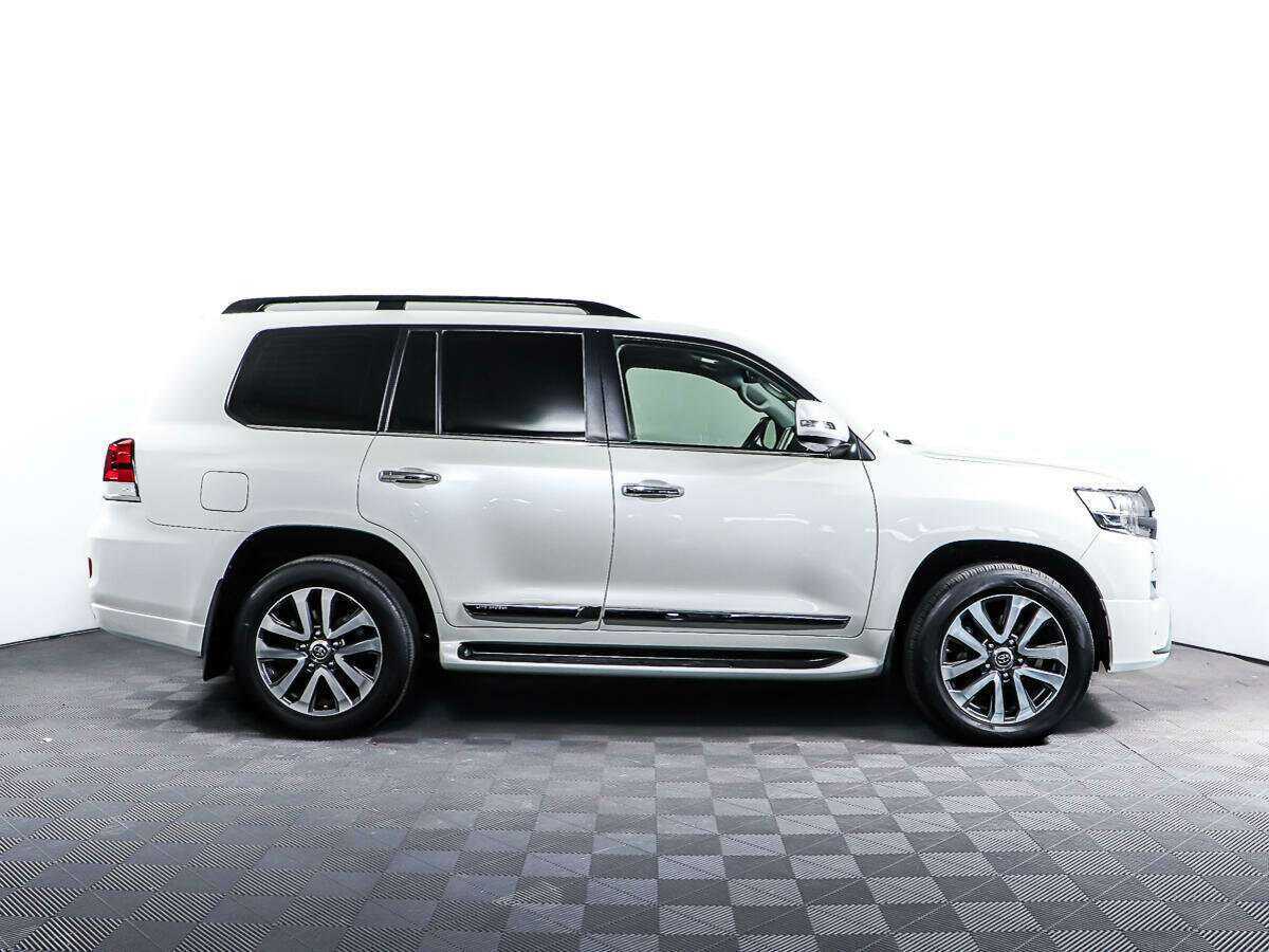Купить Toyota Land Cruiser с пробегом. Фото: #4