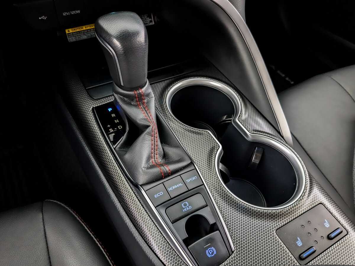 Купить Toyota Camry с пробегом. Фото: #22