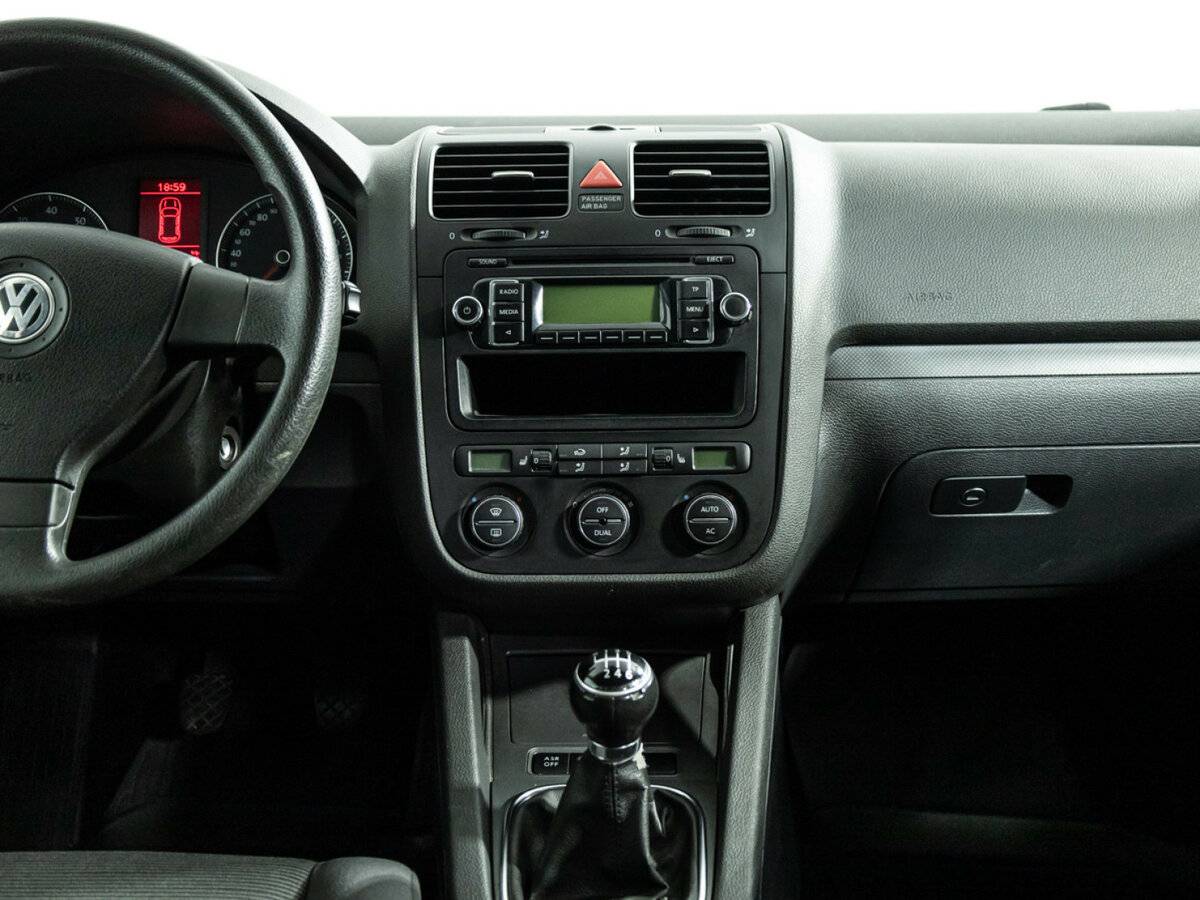 Купить Volkswagen Golf с пробегом. Фото: #13