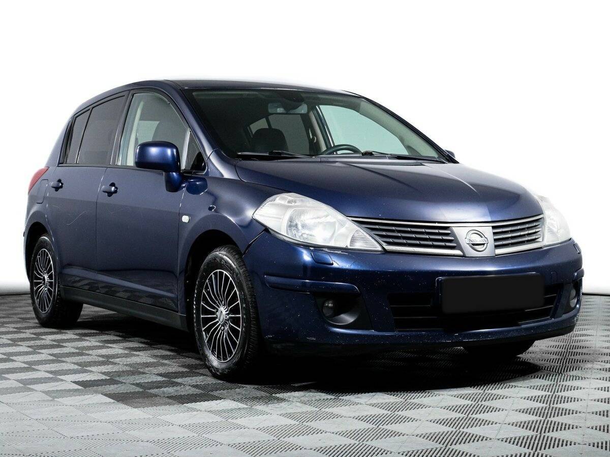 Купить Nissan Tiida с пробегом. Фото: #2