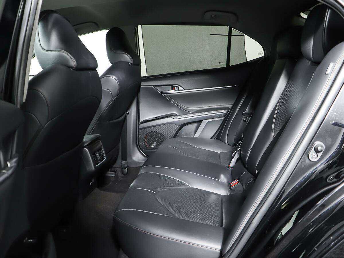 Купить Toyota Camry с пробегом. Фото: #9