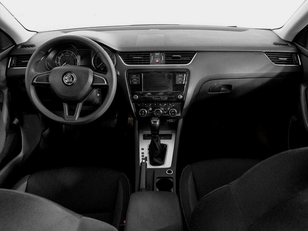Купить Skoda Octavia с пробегом. Фото: #11