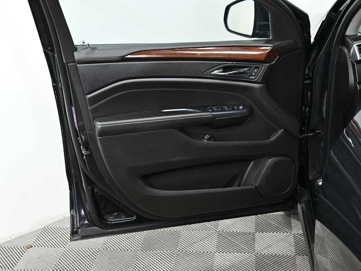 Купить Cadillac SRX с пробегом. Фото: #15