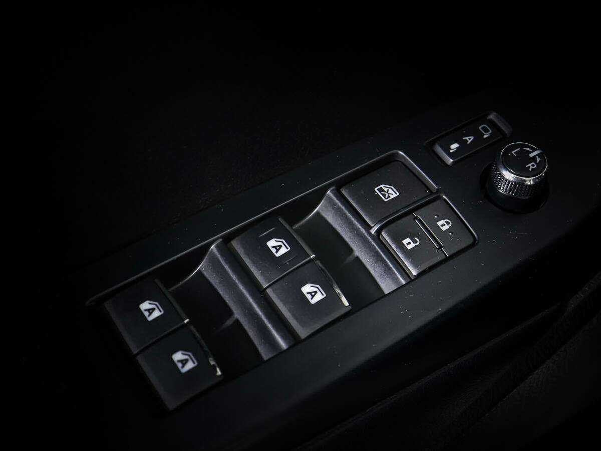 Купить Toyota Highlander с пробегом. Фото: #16
