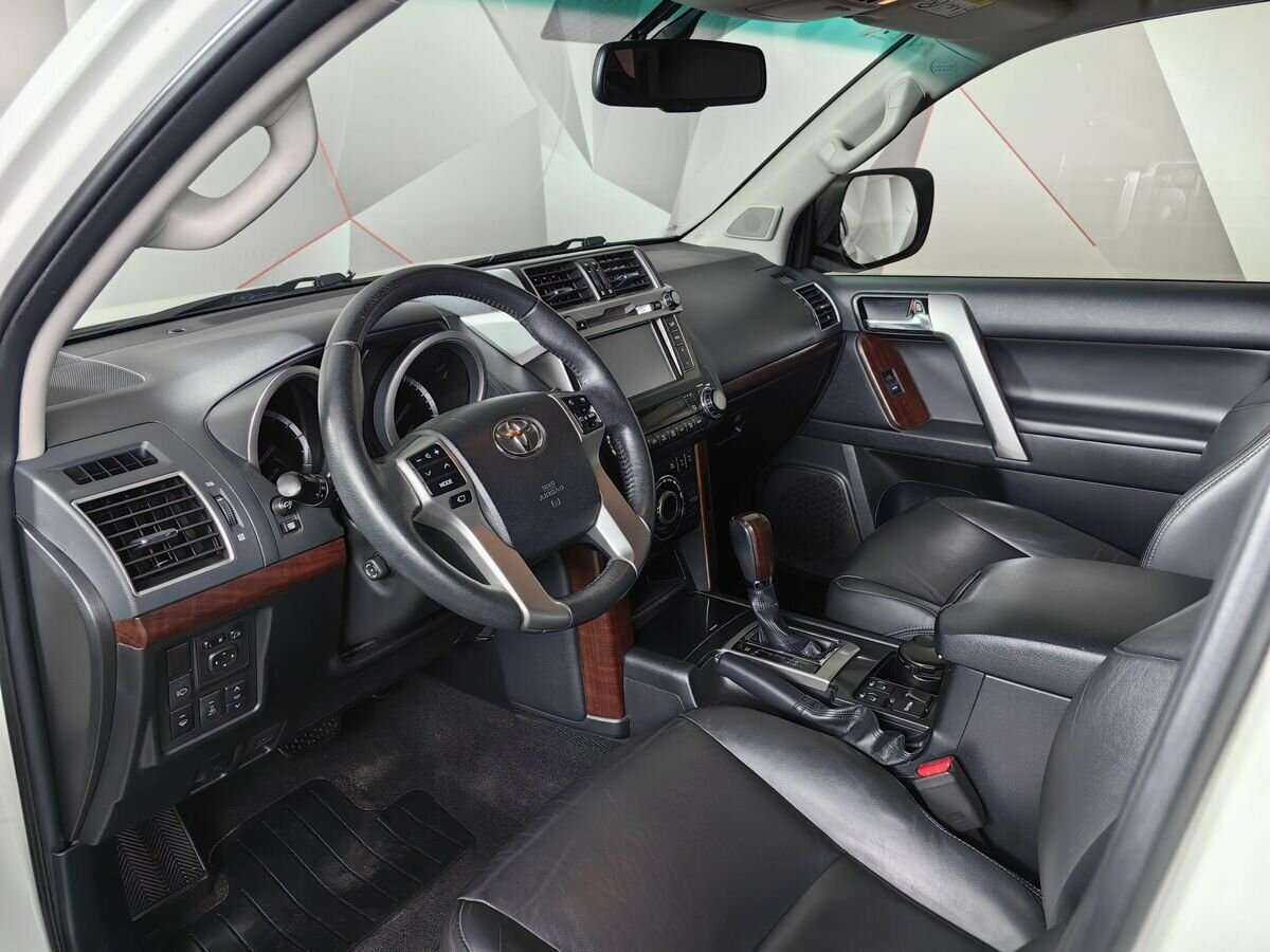 Купить Toyota Land Cruiser Prado с пробегом. Фото: #13