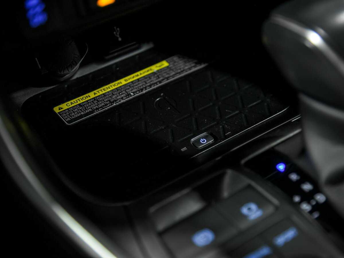 Купить Toyota RAV4 с пробегом. Фото: #13