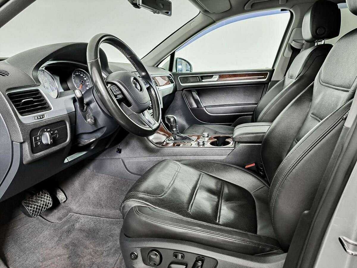 Купить Volkswagen Touareg с пробегом. Фото: #13