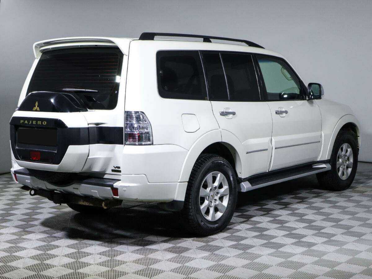 Купить Mitsubishi Pajero с пробегом. Фото: #3