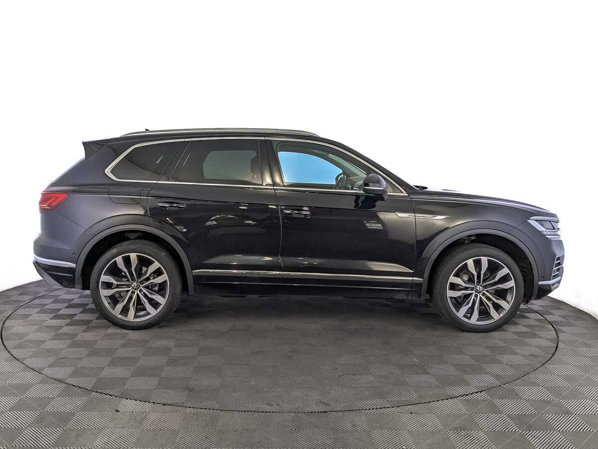 Купить Volkswagen Touareg с пробегом. Фото: #3