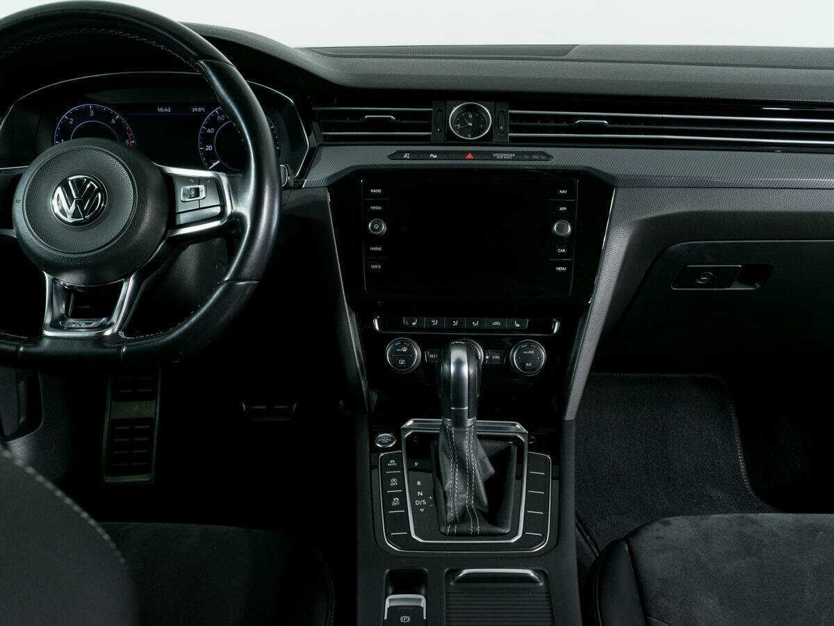 Купить Volkswagen Arteon с пробегом. Фото: #9