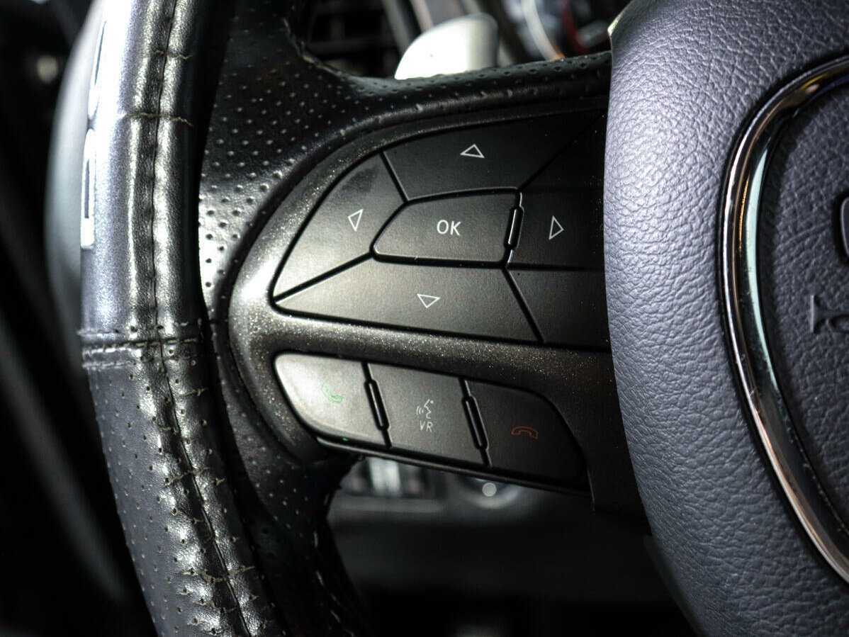 Купить Dodge Challenger с пробегом. Фото: #19