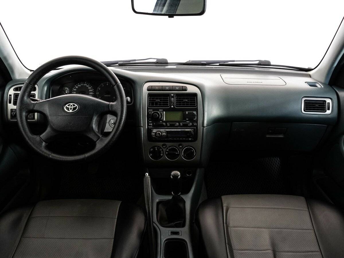 Купить Toyota Avensis с пробегом. Фото: #9