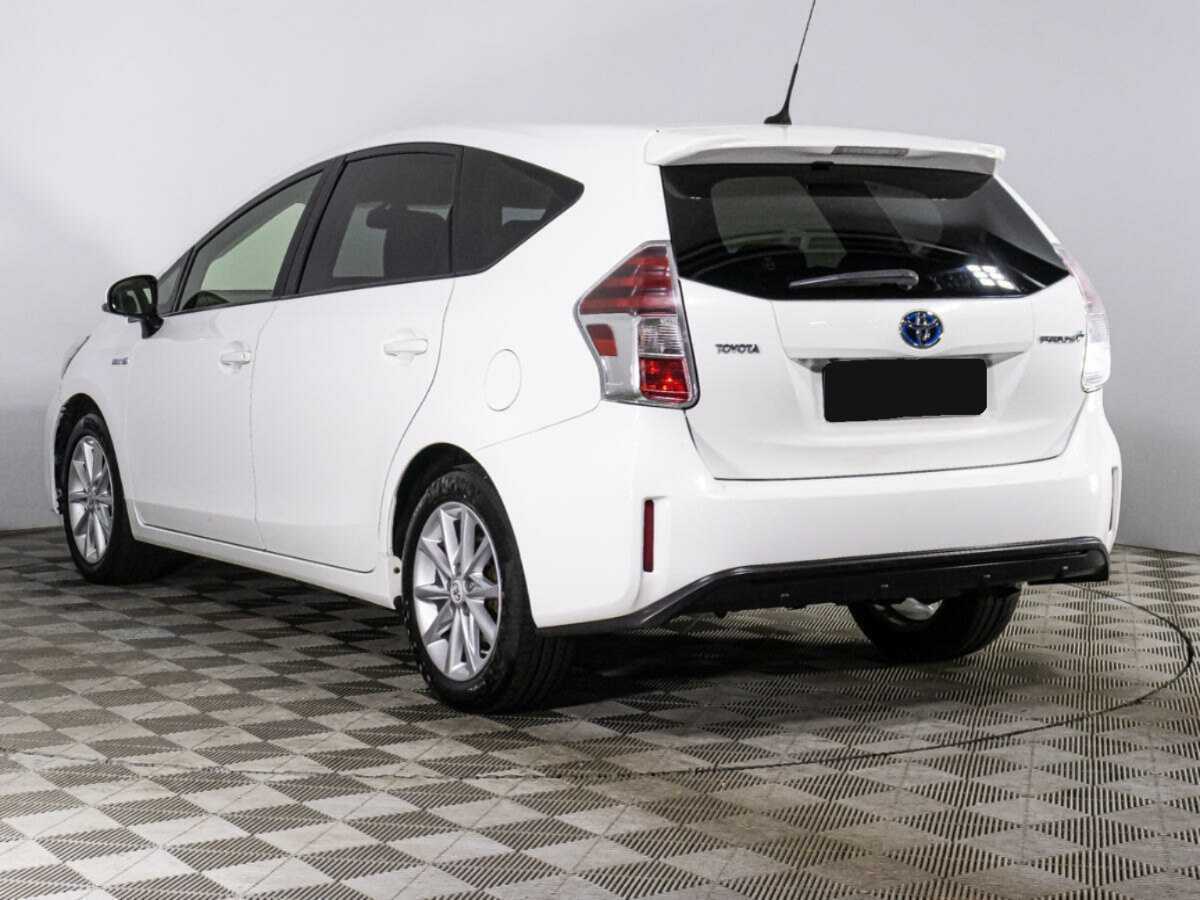 Купить Toyota Prius v (+) с пробегом. Фото: #6