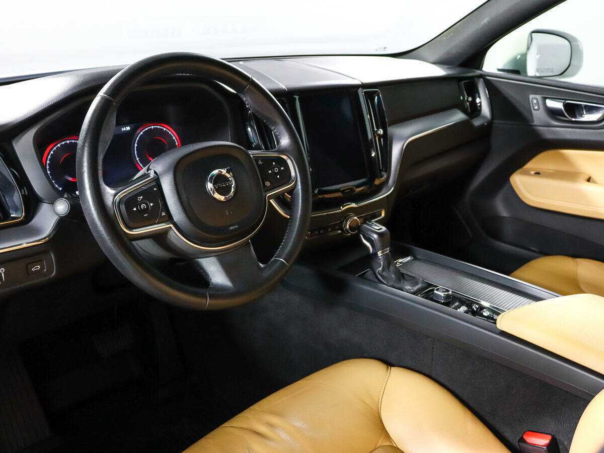 Купить Volvo XC60 с пробегом. Фото: #13