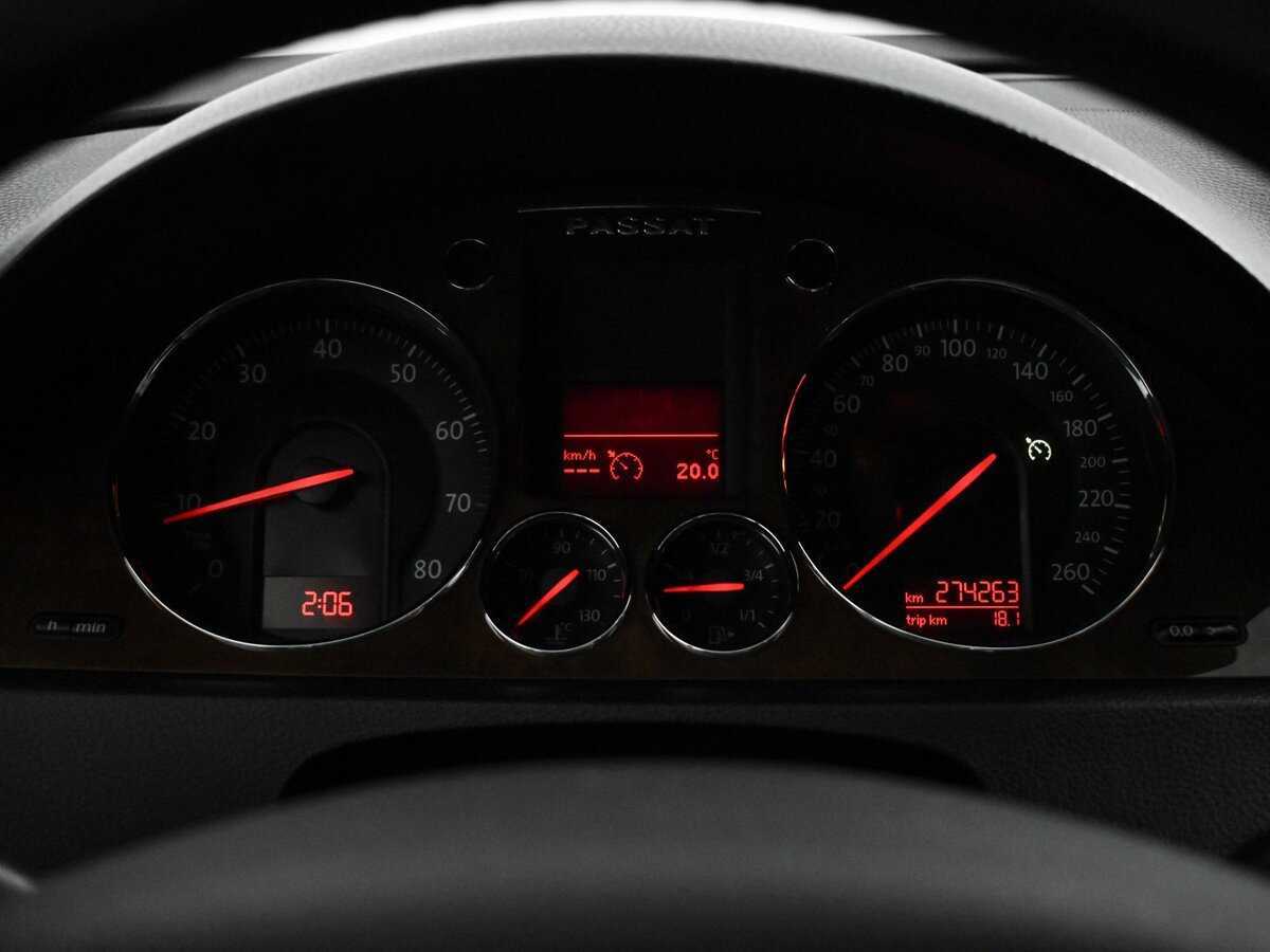 Купить Volkswagen Passat с пробегом. Фото: #16