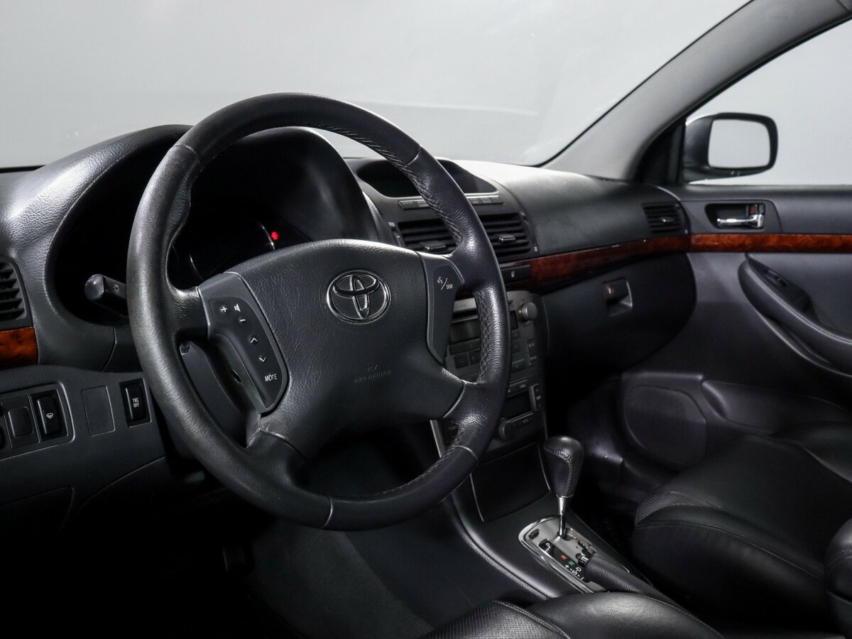 Купить Toyota Avensis с пробегом. Фото: #11
