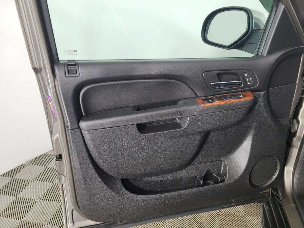Купить Chevrolet Tahoe с пробегом. Фото: #6