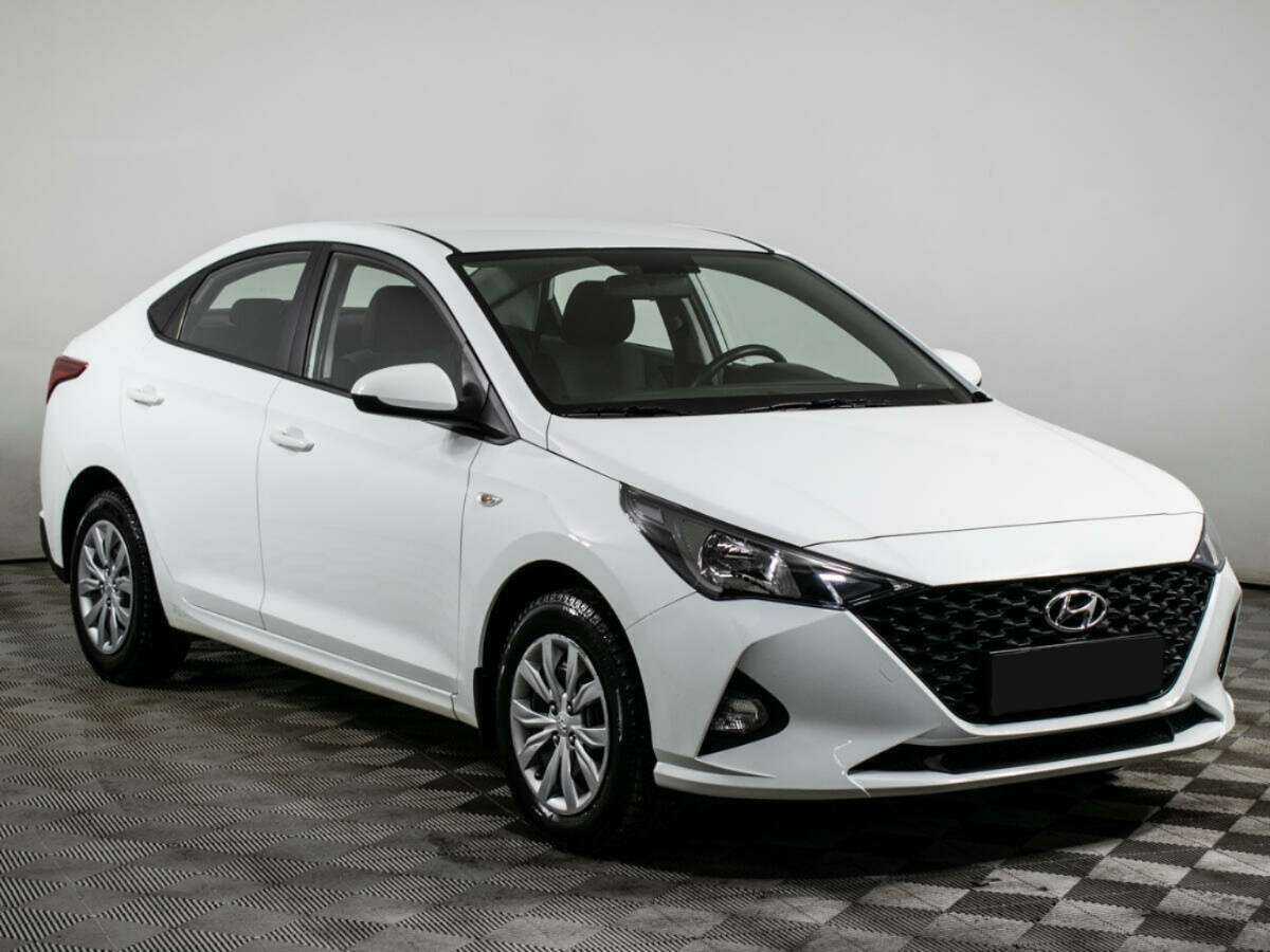 Купить Hyundai Solaris с пробегом. Фото: #2