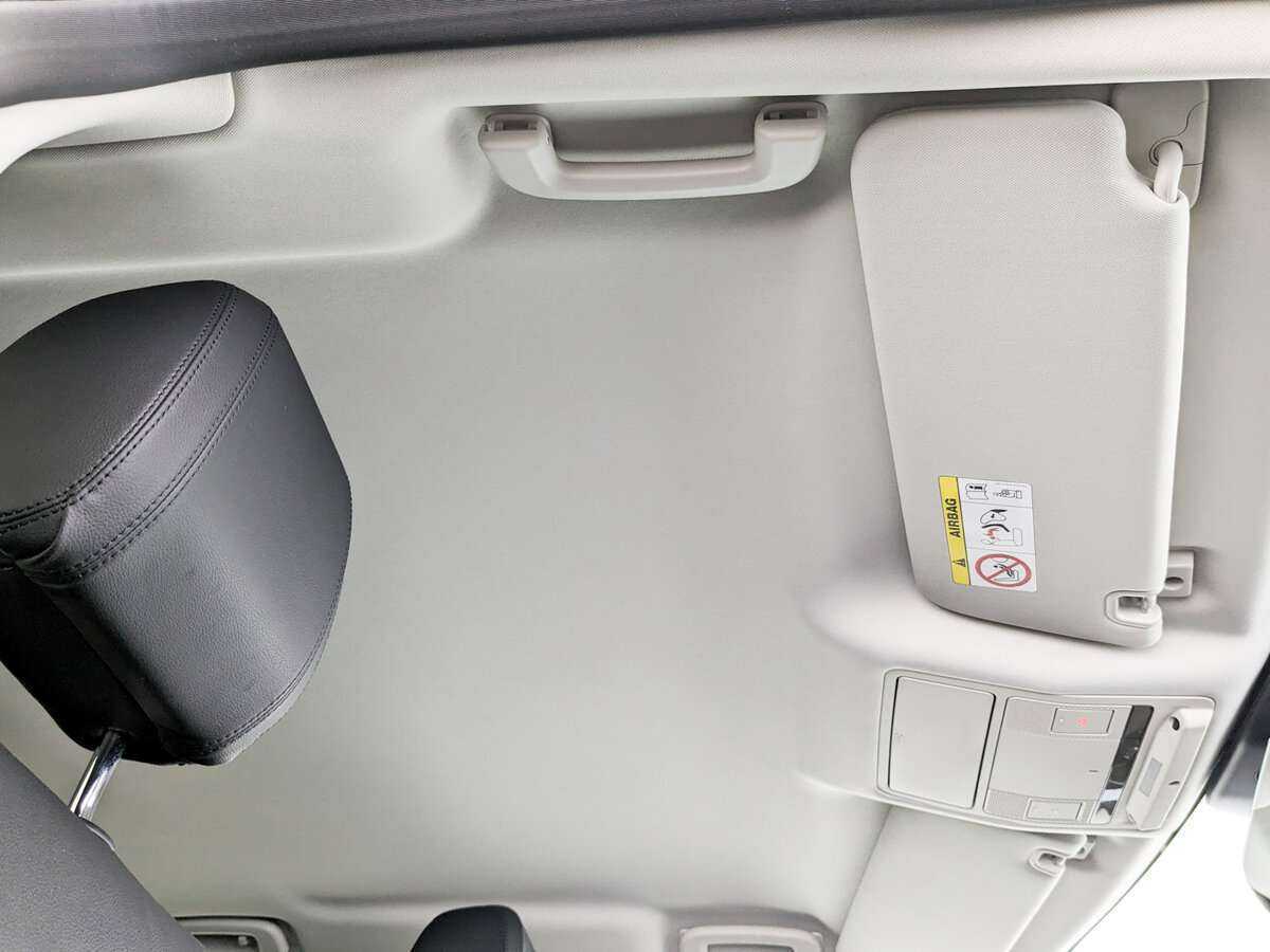Купить Land Rover Discovery с пробегом. Фото: #16
