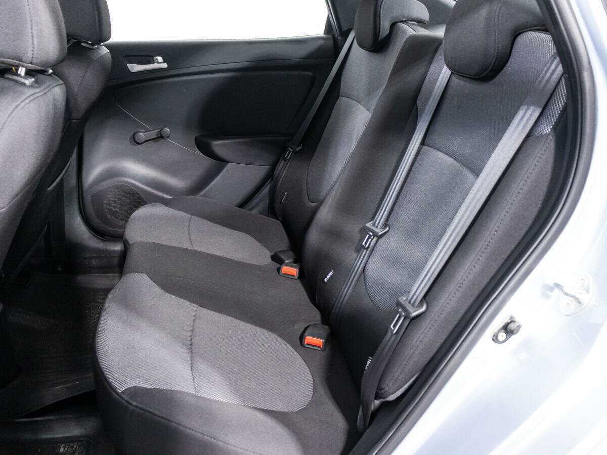 Купить Hyundai Solaris с пробегом. Фото: #9