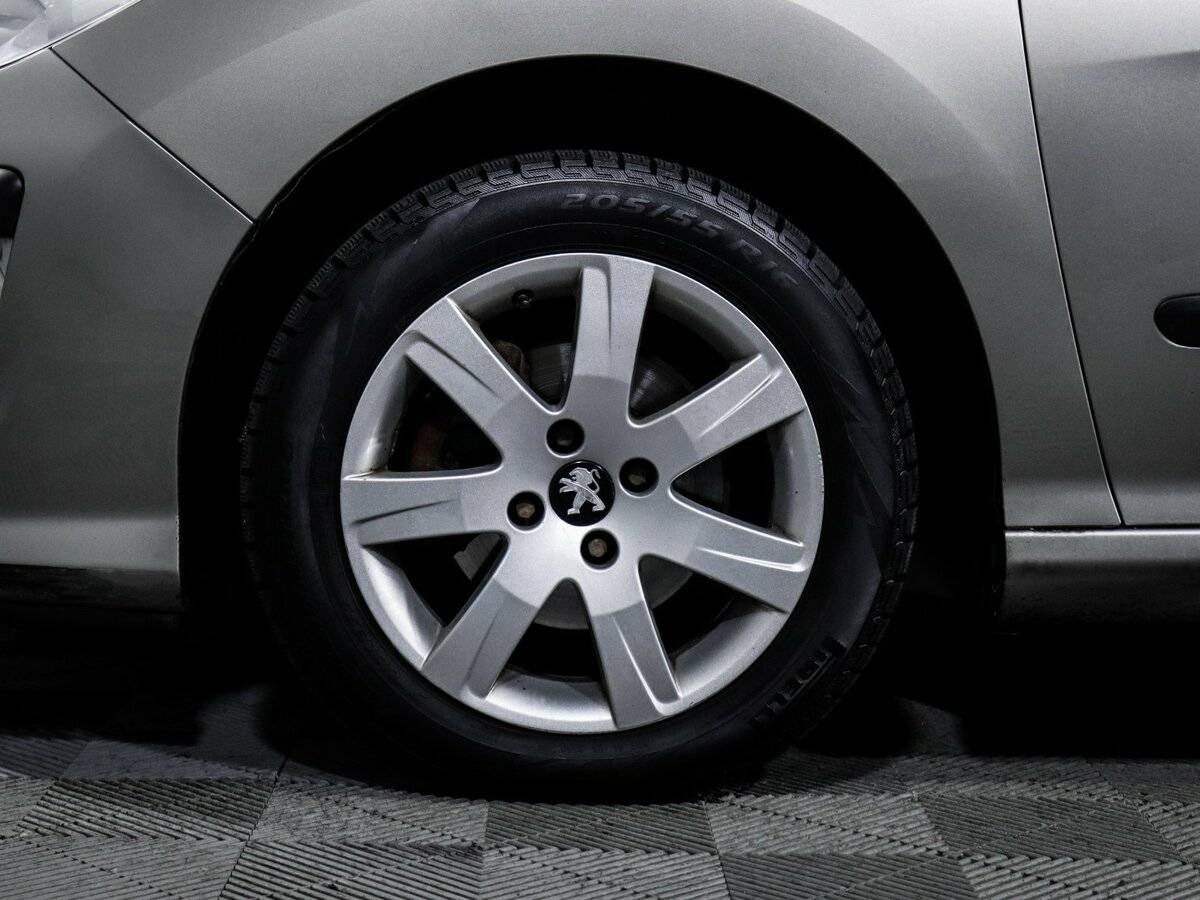 Купить Peugeot 308 с пробегом. Фото: #11