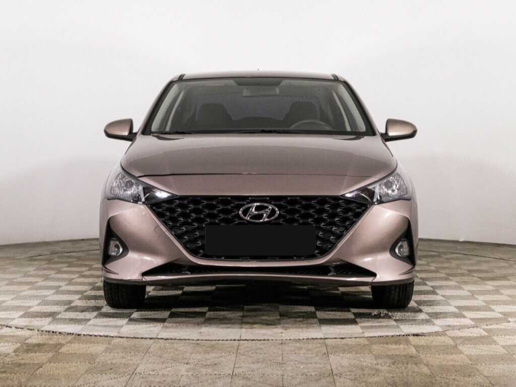 Купить Hyundai Solaris с пробегом. Фото: #1