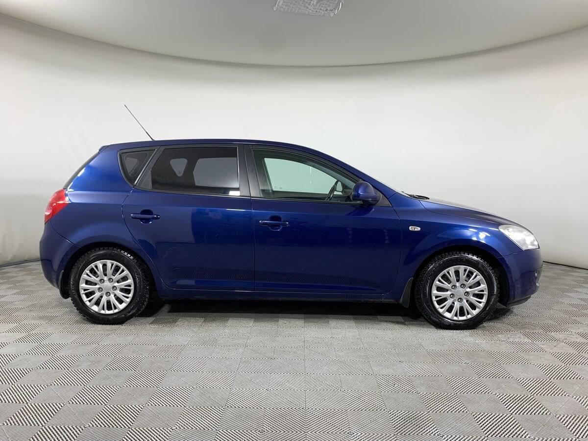 Купить Kia Ceed с пробегом. Фото: #3