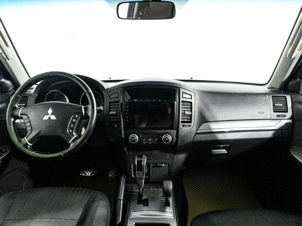 Купить Mitsubishi Pajero с пробегом. Фото: #12