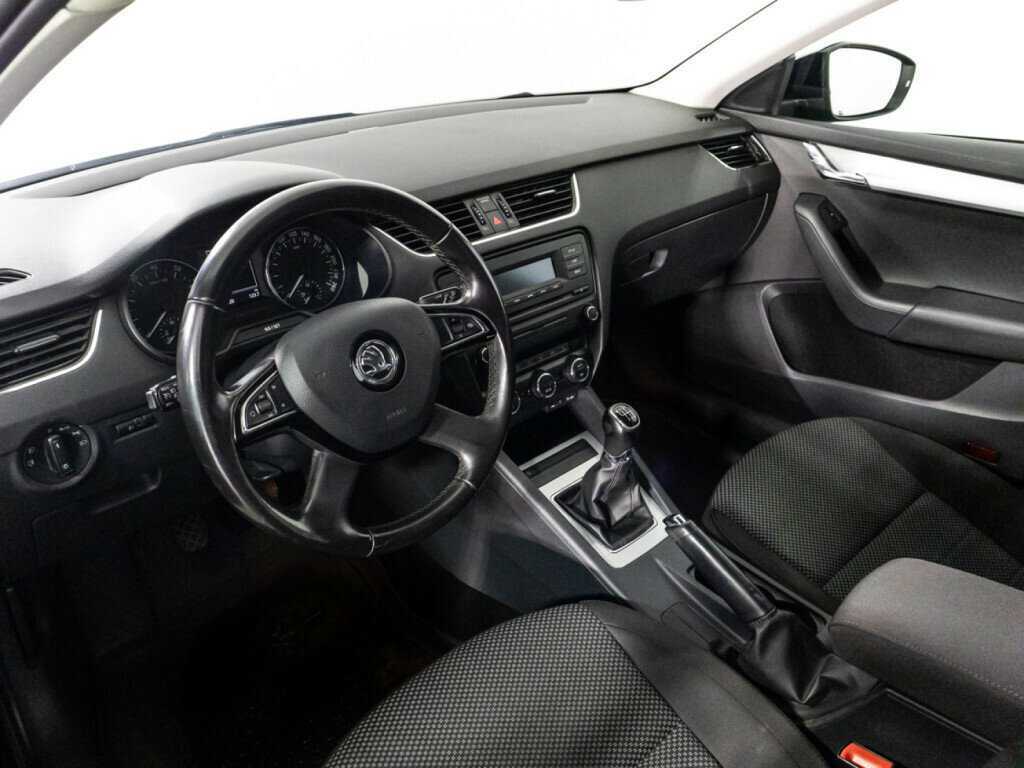 Купить Skoda Octavia с пробегом. Фото: #10