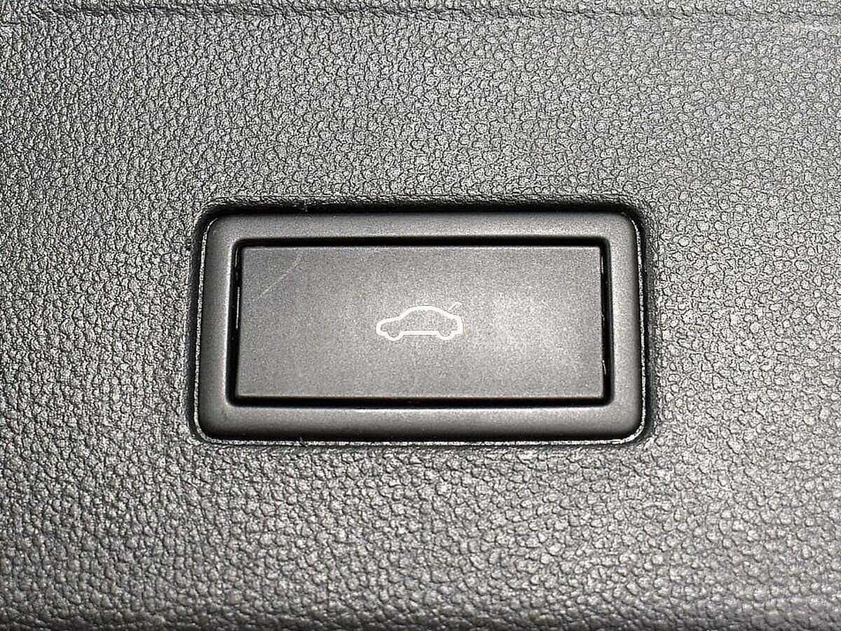Купить Volkswagen Teramont с пробегом. Фото: #19