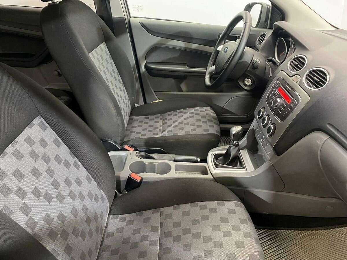 Купить Ford Focus с пробегом. Фото: #9