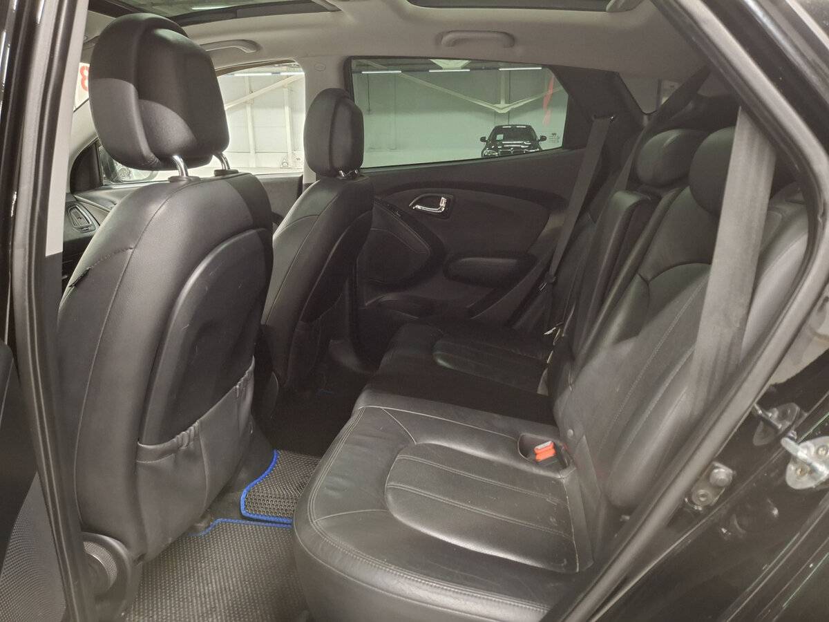 Купить Hyundai ix35 с пробегом. Фото: #11