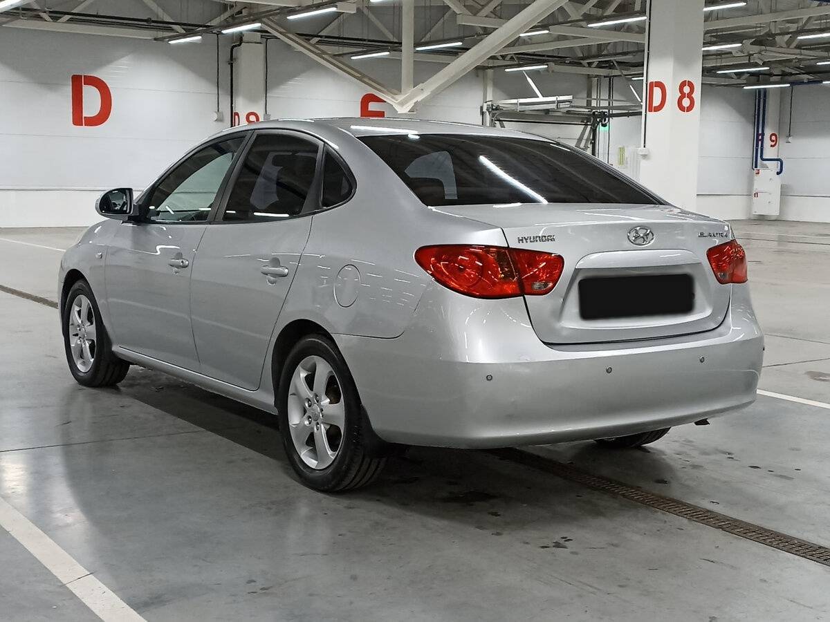 Купить Hyundai Elantra с пробегом. Фото: #6
