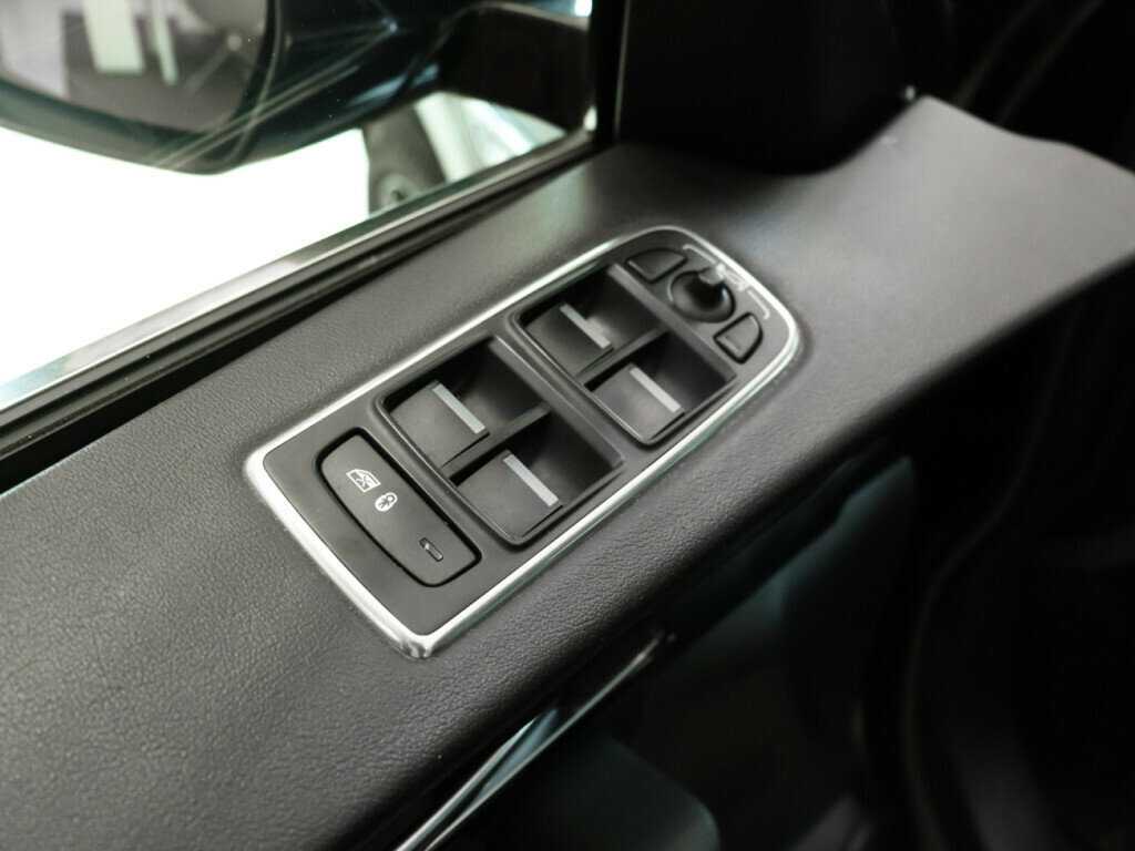 Купить Jaguar F-Pace с пробегом. Фото: #14