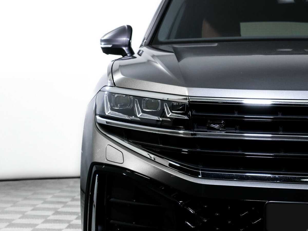 Купить Volkswagen Touareg с пробегом. Фото: #17