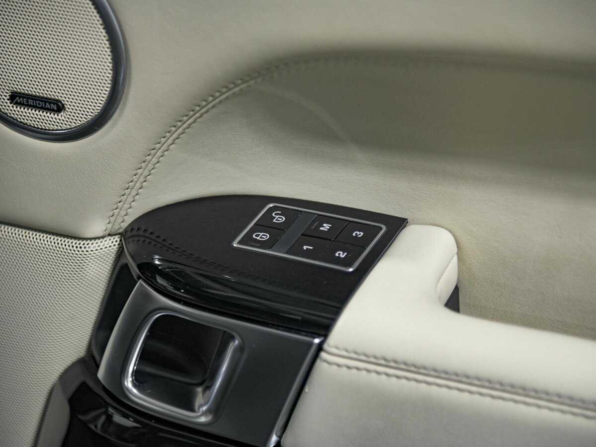 Купить Land Rover Range Rover с пробегом. Фото: #20