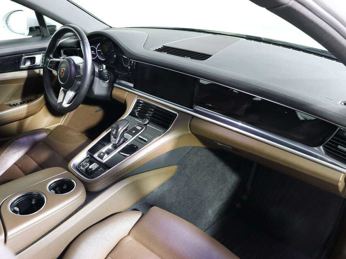 Купить Porsche Panamera с пробегом. Фото: #4