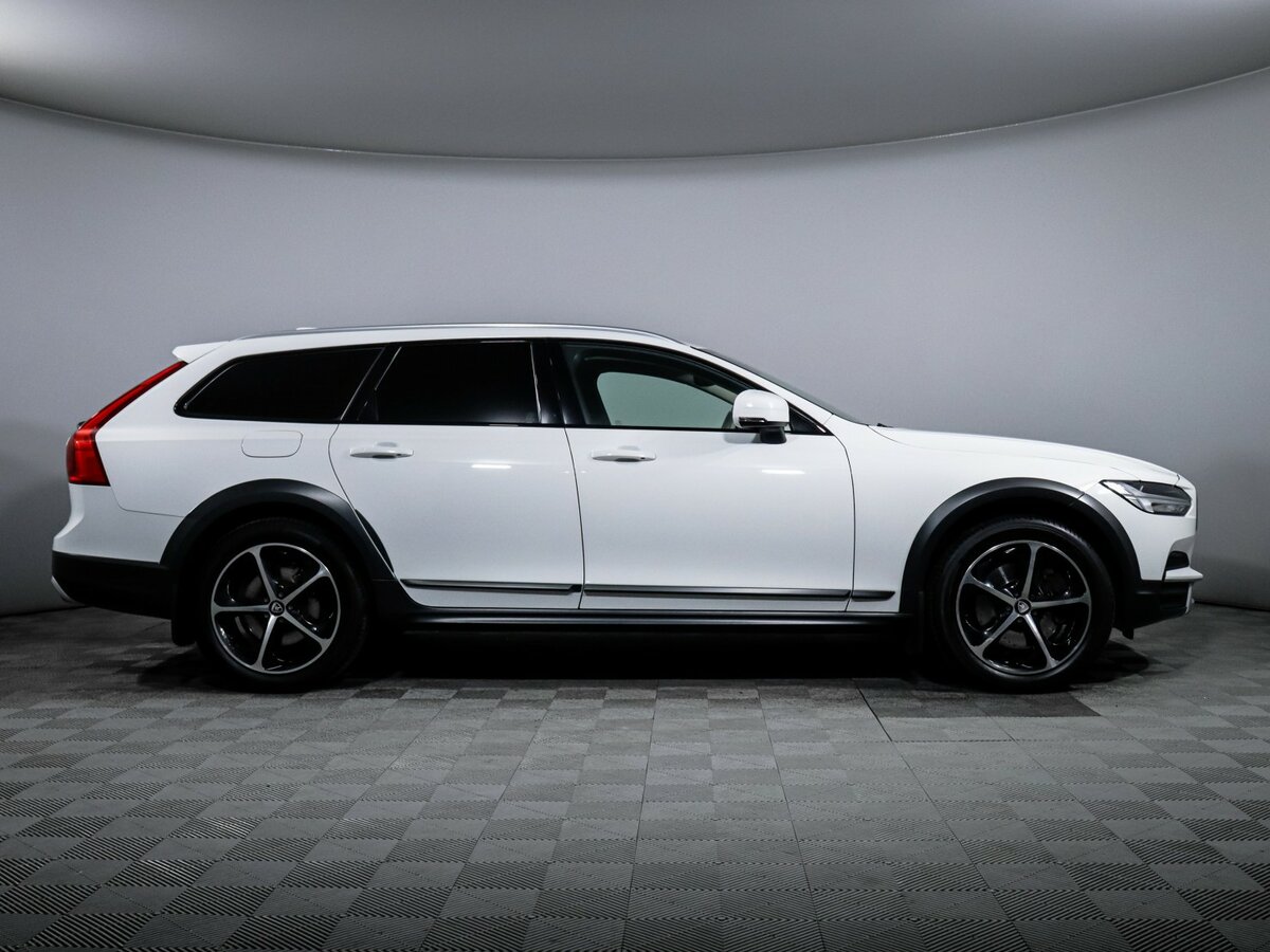 Купить Volvo V90 Cross Country с пробегом. Фото: #3