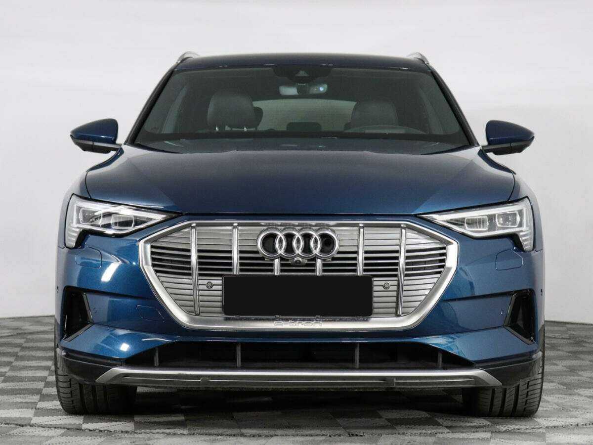 Купить Audi e-tron с пробегом. Фото: #1