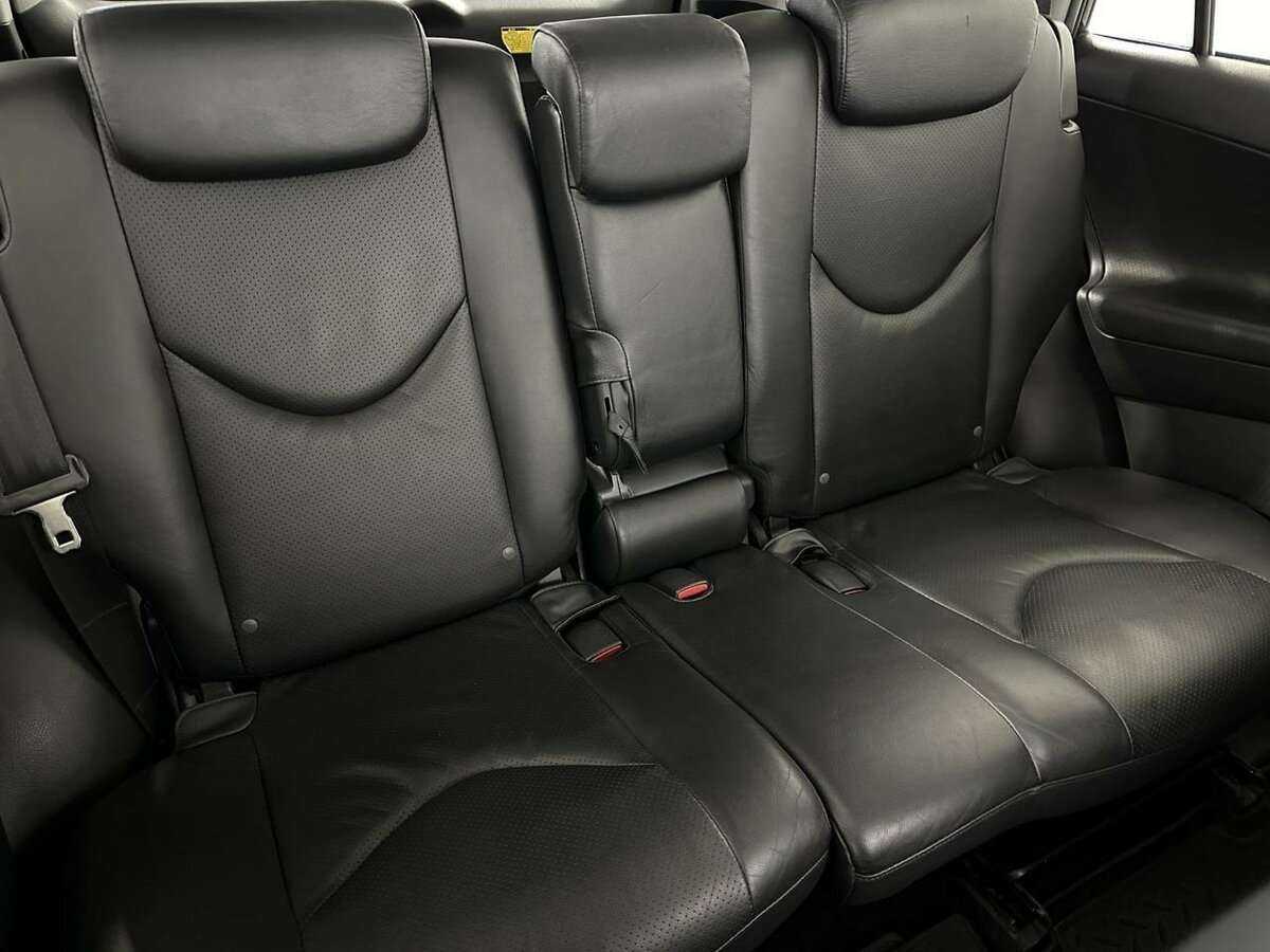 Купить Toyota RAV4 с пробегом. Фото: #13